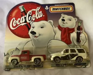 Matchbox 1999 Coca Cola Orso Polare Set 1956 Ford Pickup e Ford Spedizione - Foto 1 di 3