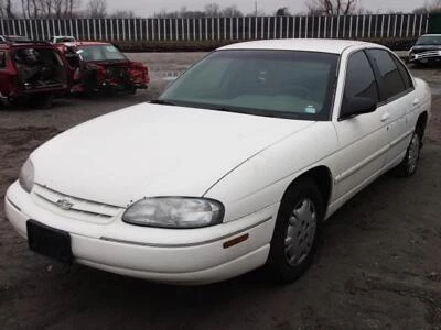 Conjunto de filtro de aire usado se adapta a: Chevrolet Lumina 2001 auto grado C Foto 1 de 4