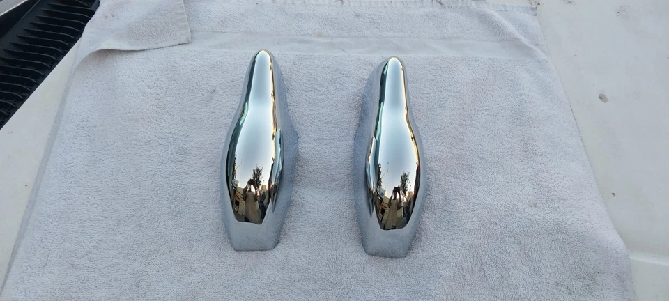 Chevrolet Station Wagon 1953, sedán entrega parachoques trasero protectores recromados  Foto 1 de 4