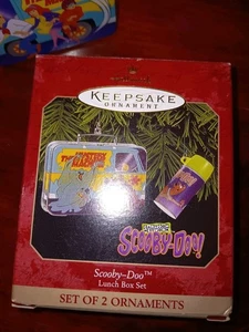 1999 Hallmark Andenken Ornament Scooby Doo Mini Brotdose Mystery Maschine - Bild 1 von 9