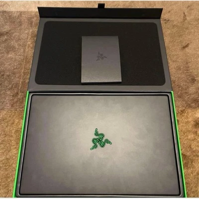 Razer Blade 15 Gaming LaptopPC/i7 8750H/RTX2060/16GB/512GB SSD/FHD144Hz Used - Image 1 of 4