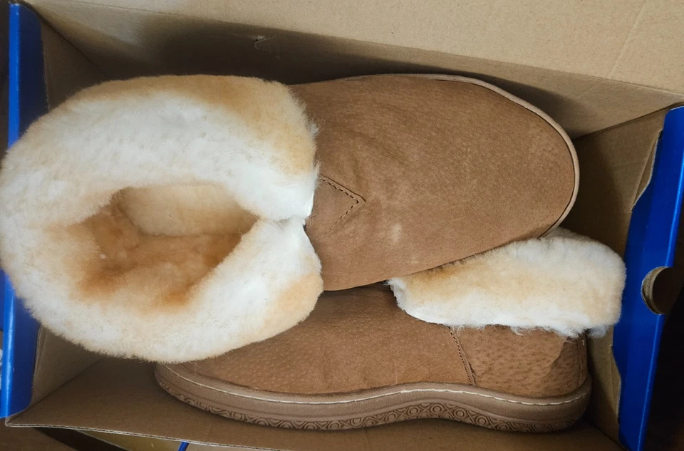 New Old Friend  Mens Sheepskin Bootee Moccasin Slipper - SZ 13 - Image 1 of 4