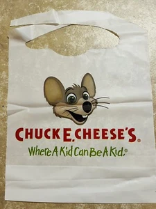 Artículo de coleccionista de baberas de queso Chuck E descontinuado en tienda difícil de encontrar - Imagen 1 de 1