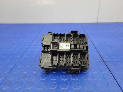 2007-2014 Cadillac Escalade Body Wiring Harness Junction Block OEM 20813086 - Image 1 of 4