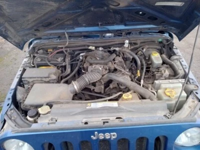 Used Fuel Pump fits: 2009 Jeep Wrangler Pump Assembly includes sender Grade A — 第 1/4 张图片