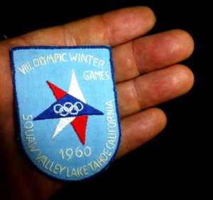 DE COLECCIÓN PRECIOSO PARCHE TEJIDO SQUAW VALLEY OLIMPIADAS DE ESQUÍ DE CALIFORNIA 1960 - Imagen 1 de 2