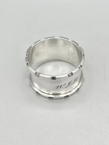 GEORGE V CRENELLATED STERLING SILVER NAPKIN RING, JOHN ROSE, BIRMINGHAM, 1934 - Picture 1 of 6