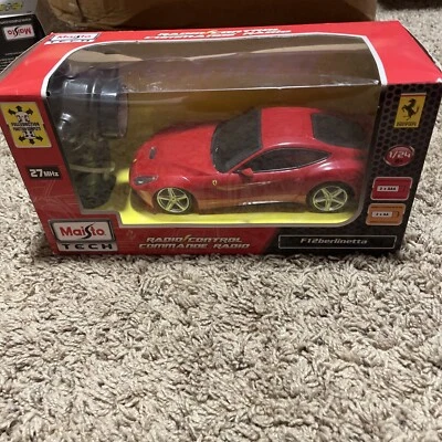 Maisto Tech Red Ferrari (1:24 Scale) Radio Control Commande Radio f12berlinetta - Image 1 of 4