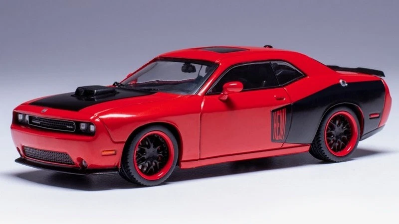 Dodge Challenger SRT8 2009 Red 1:43 IXO CLC597 - Immagine 1 di 1