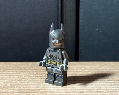 LEGO DC Super Heroes Heavy Armor Batman Minifigure sh528 - Image 1 of 2