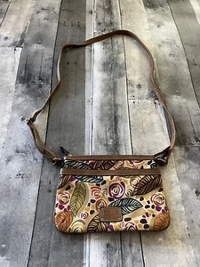 Relic Brand Crossbody Purse  - Picture 1 of 5
