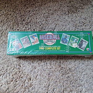 1990 Ed. Upper Deck Baseball 3-D Team Logo, Hologram, & Baseball Cards Complete