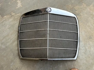 1968-1973 Mercedes-Benz W108 280SE Front Grille Chrome Used OEM No Emblem - Bild 1 von 11