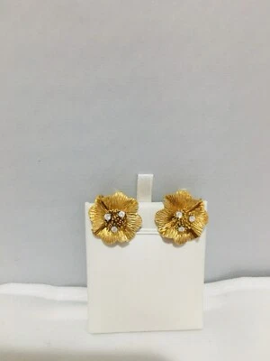 Tiffany&Co.Flower Clip Earrings,Diamond 18k, Yellow Gold 15.9g - Image 1 of 4