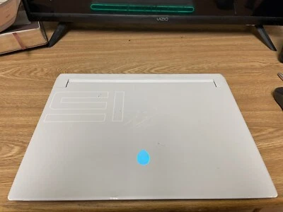 Игровой ноутбук Alienware x15 r2 - Изображение 1 из 4