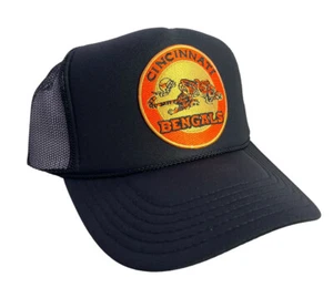 NUOVO CAPPELLO CINCINNATI BENGALS RETRÒ NERO 5 PANNELLI CORONA ALTA TRUCKER SNAPBACK VINTAGE - Foto 1 di 4