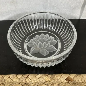 Ensaladera de cristal de plomo esmerilado patrón de flor de loto 5" - Imagen 1 de 6