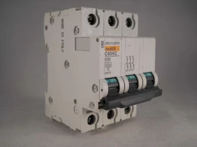 Merlin Gerin MCB 32 Amp Triple Pole 3 Phase Breaker Type C 32A C60HC332 25676 - Image 1 of 4
