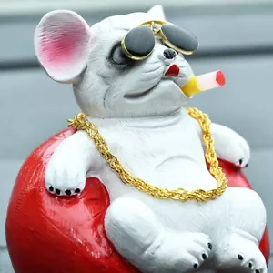 1x cruscotto auto cane sdraiato con catena d'oro bulldog giocattolo bianco ornamento arredamento casa - Foto 1 di 8