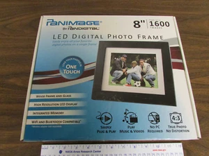Panimage 8 " LED Numérique Cadre Photo Stock 1600 Images Verre Bois - Photo 1 sur 5