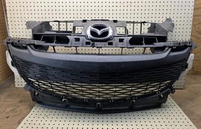 2010 2011 年马自达 3 前保险杠格栅安装中心装饰原始设备制造商 — 第 1/4 张图片