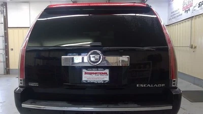 Cadillac Escalade 2011 Bootlid/Tailgate Black 25867975 5591 - Image 1 of 4