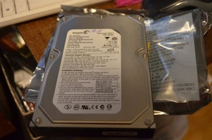 Seagate Barracuda 200GB Internal 7200.8  3.5" ST3200826A, IDE Hard Drive Used - Picture 1 of 3