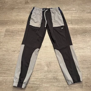 Fabletics Joggers Mens M Gray The One Jogger Performance Activewear Athleisure - Picture 1 of 12
