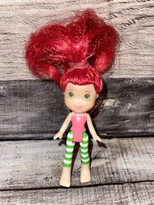 Mini muñeca 2011 pastel corto de fresa figura de juguete 3" baya dulce aroma cepillable - Imagen 1 de 5
