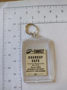 Llavero reutilizado de colección cubierta de libro de cerillas Roundup Café Elk City Oklahoma  - Imagen 1 de 2