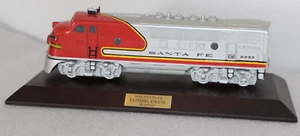 Santa Fe F3 Diesel Engine 1948 From Lionel Classic Train Collection New Box Avon - Picture 1 of 6