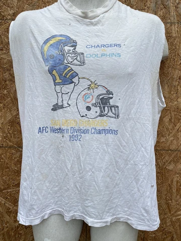 VINTAGE San Diego Chargers Shirt Mens M AFC Western Division 90s peeing helmet Cover