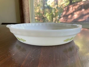 1970er Glasbake 2610 Ofengeschirr 10" Milchglas Kuchenform & Schale mit Griffen - Bild 1 von 10