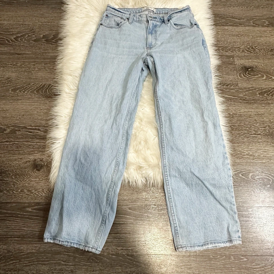 Abercrombie & Fitch Womens Baggy Low Rise Jeans Size 27/4S Light Wash - Image 1 of 3