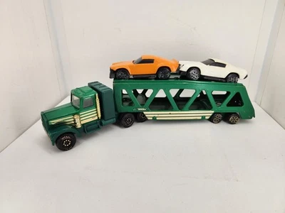 Remolque tractor Tonka Kenworth 1982 verde camión transporte para carros con 2 vagones Tonka Foto 1 de 4