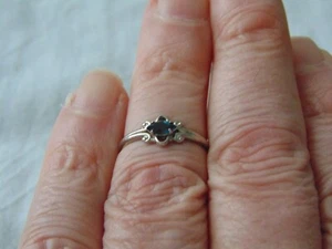 Anillo vintage piedras preciosas talla 6 zafiro azul plata oro relleno J.Esposito - Imagen 1 de 4