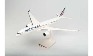 ¡Nuevo! Herpa 612470-001 Air France Airbus A350-900, regla Modelo a escala 1:200 F-HTYM - Imagen 1 de 2