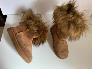 Furry Boots Women Faux Fur and Suede Size 7.5 Faux Fur Lining Rubber outsole - Picture 1 of 12