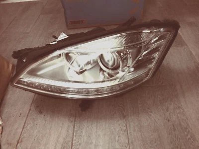 Faro izquierdo conductor mercedes-benz s550 2009-2013, bi-xenón a2218201359 Foto 1 de 4