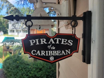 Letrero colgante de Piratas del Caribe - inspirado en Disney Ride (decoración Fan Art) Foto 1 de 4