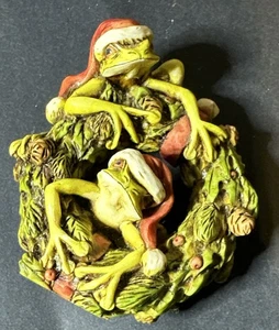 Neil Eyre Designs Limited Edition (#7) ~ 2 1/2 inch FROG WREATH Ornament - Picture 1 of 10