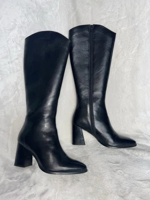 Botas de cuero negras Journee Signature Laila usadas en excelente estado - (talla 9, pantorrilla regular) Foto 1 de 4