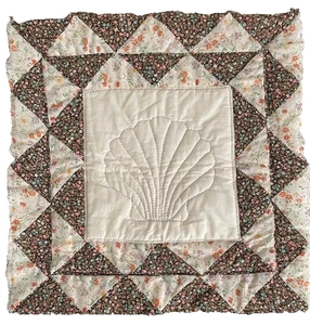 De colección Máquina Pezed Patchwork Acolchado a Mano Concha Motivo Poliéster Bateo 17" - Imagen 1 de 2