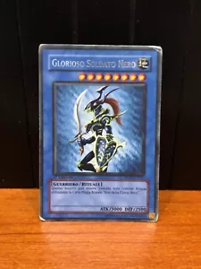 CARTA YU-GI-OH! GLORIOSO SOLDATO NERO DPYG-IT017 RARA ITALIANO 1°EDIZIONE - Imagen 1 de 2