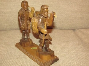 **LOOK** Superb ANTIQUE Hand Carved Wooden Asian Huntsman Figurine FREE P+P - Picture 1 of 3