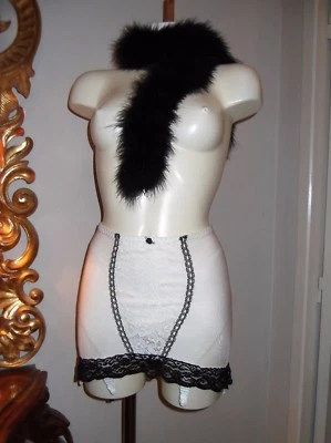 Vintage CLOTHING SEXY PIN UP gaine porte jarretelle blanche et dentelles noire - Photo 1/2