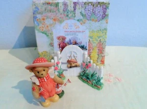 CHERISHED TEDDIES CT023/"ELOISE AND HER GARDEN GATE"/CLUB EXCLUSIVE, NEW IN BOX! - Picture 1 of 8