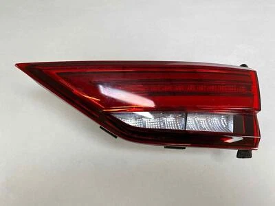 Audi A3 S3 RS3 2017-2020 RH pasajero luz trasera maletero interior dinámico 8V5945094F Foto 1 de 4