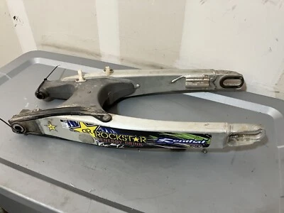 2007 Yamaha YZ250F OEM SWINGARM SWING ARM SUSPENSION 2S2-22110-70-00 021 - Image 1 of 4