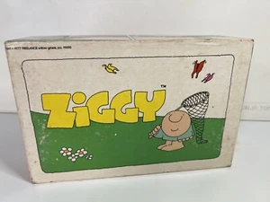 1977 Tom Wilson ZIGGY Comic Federmäppchen Aufbewahrungsbox Regenbogenfänger Schule Retro - Bild 1 von 9